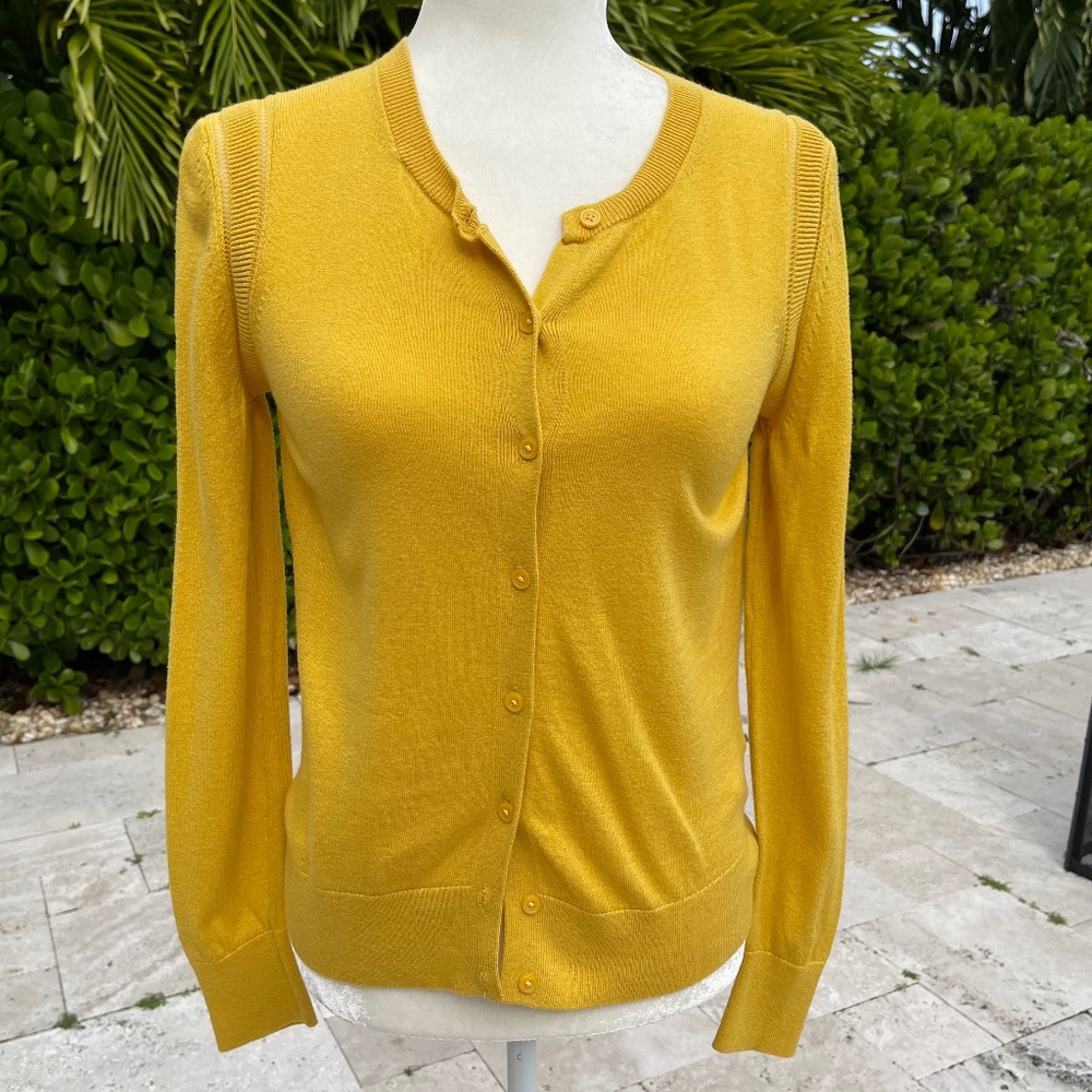 Banana Republic womens yellow cardigan button down sweater, size Small